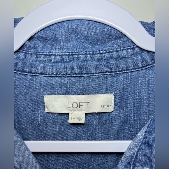 LOFT | Classic Blue Denim Button Down Shirt Size LP - Picture 3 of 6